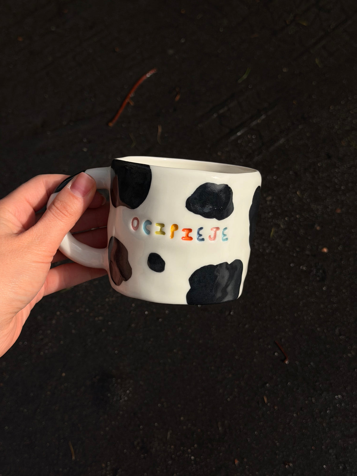 Kubek L "ocipieje"
