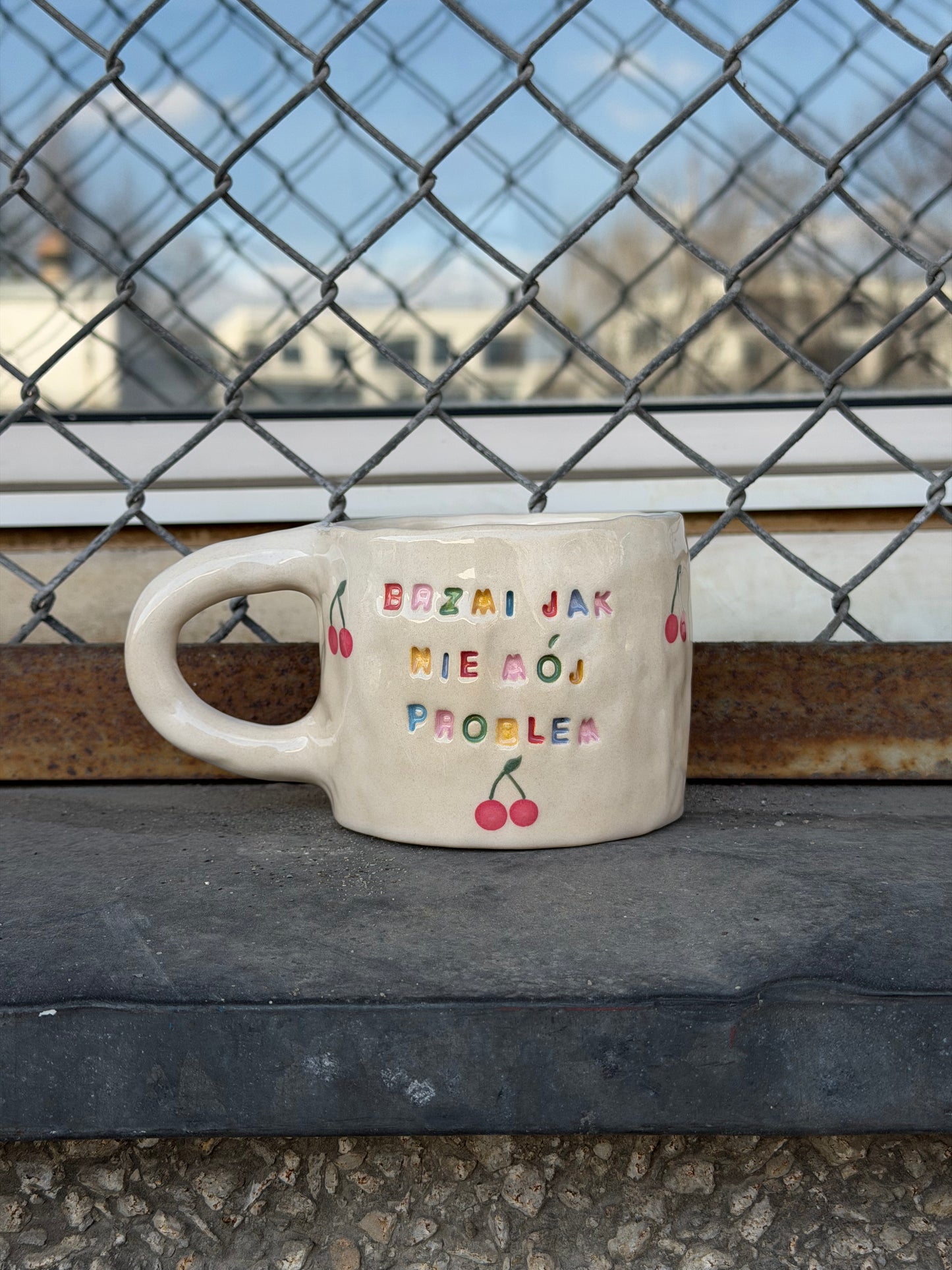 Kubek L "brzmi jak nie mój problem"