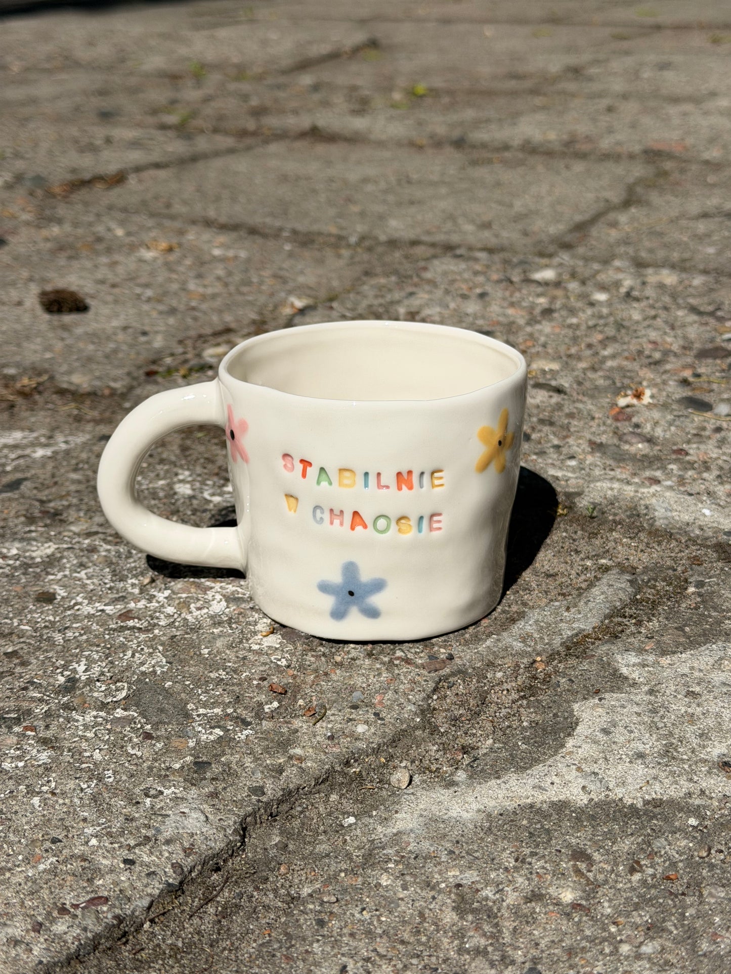 Kubek L "stabilnie w chaosie"