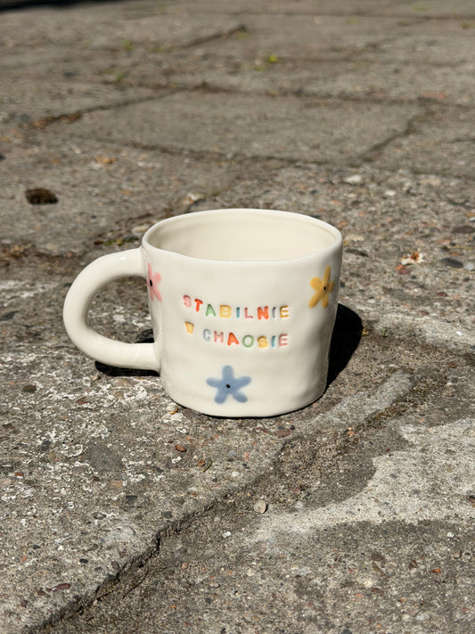 Kubek L "stabilnie w chaosie"
