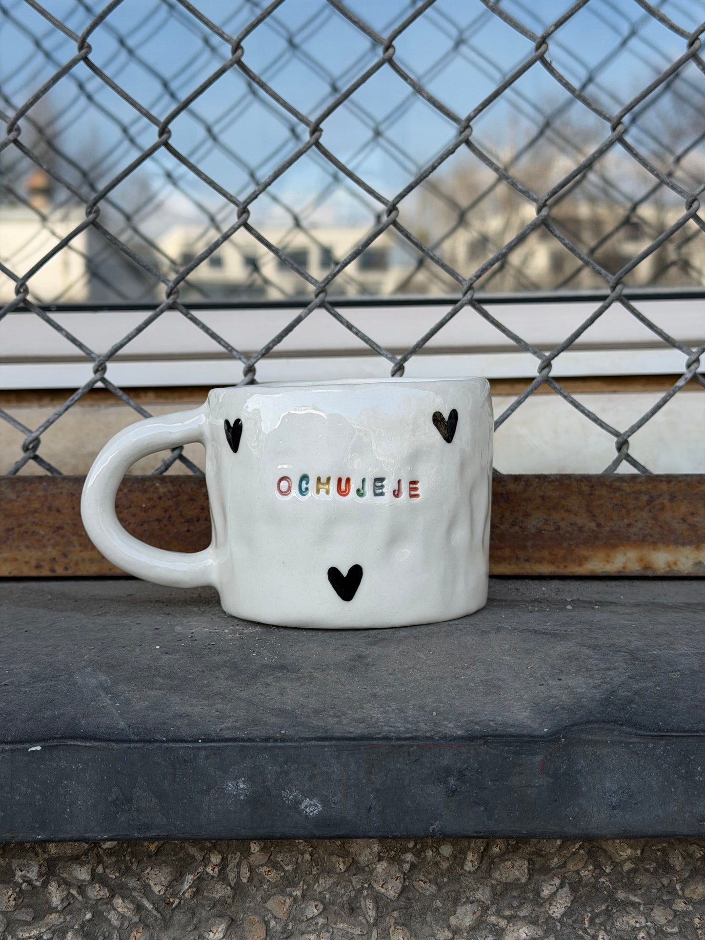 Kubek L "ochujeje"