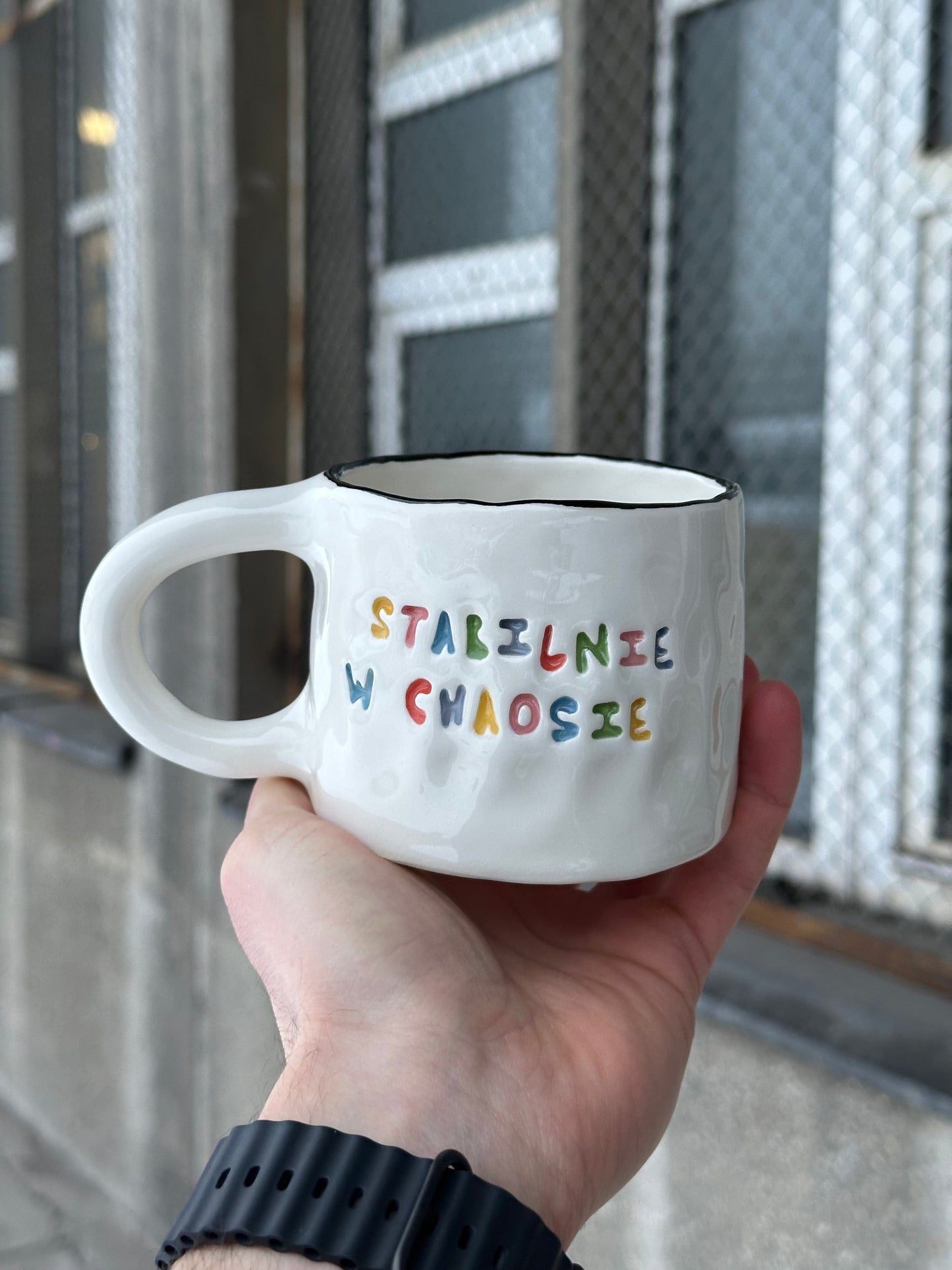 Kubek L "stabilnie w chaosie"