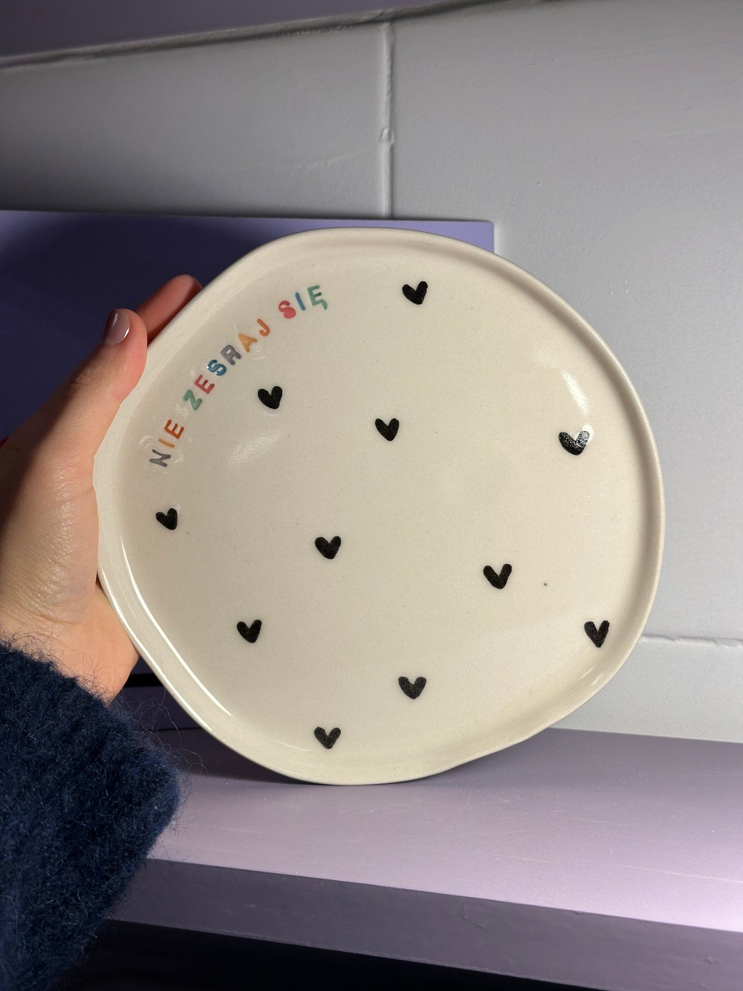 Talerz ceramiczny płaski "nie zesraj się"