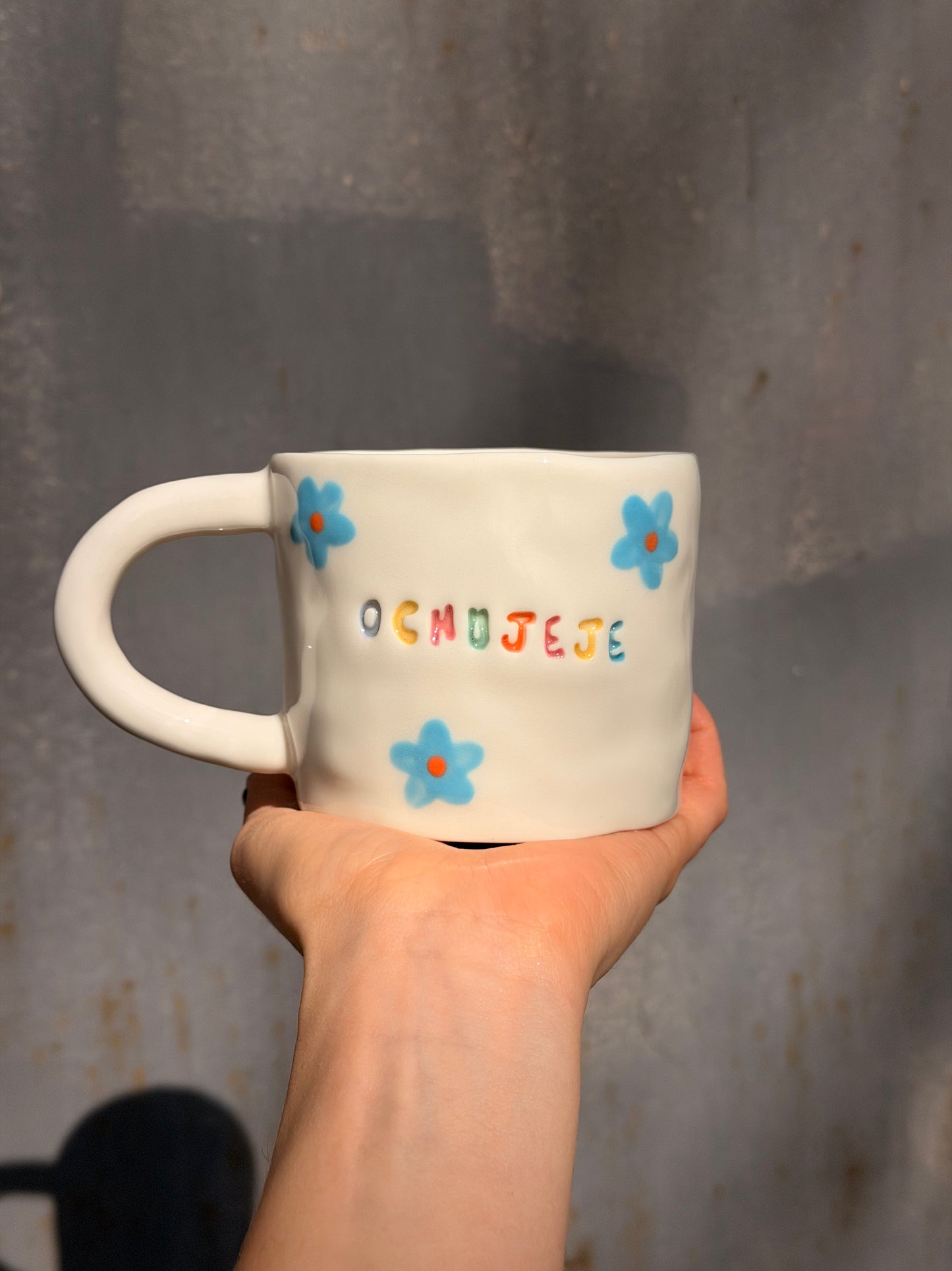 Kubek L "ochujeje"